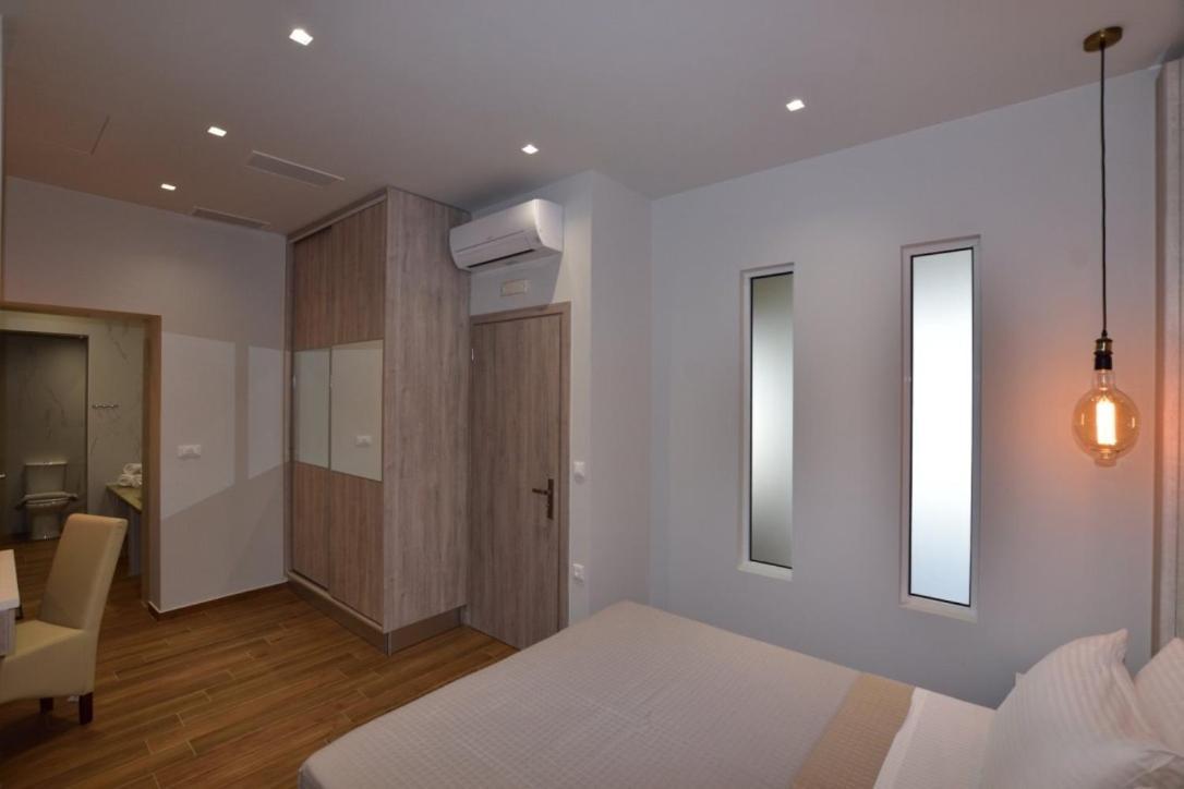 Gonis Grand Luxury Suite Палиохора Екстериор снимка