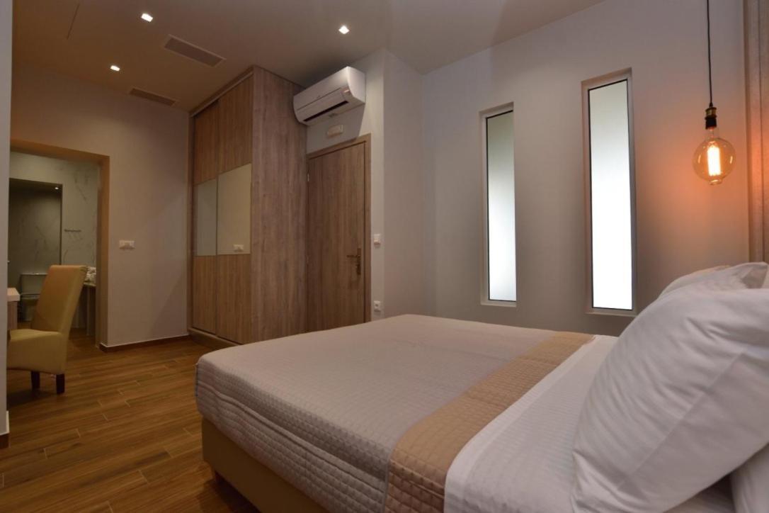 Gonis Grand Luxury Suite Палиохора Екстериор снимка